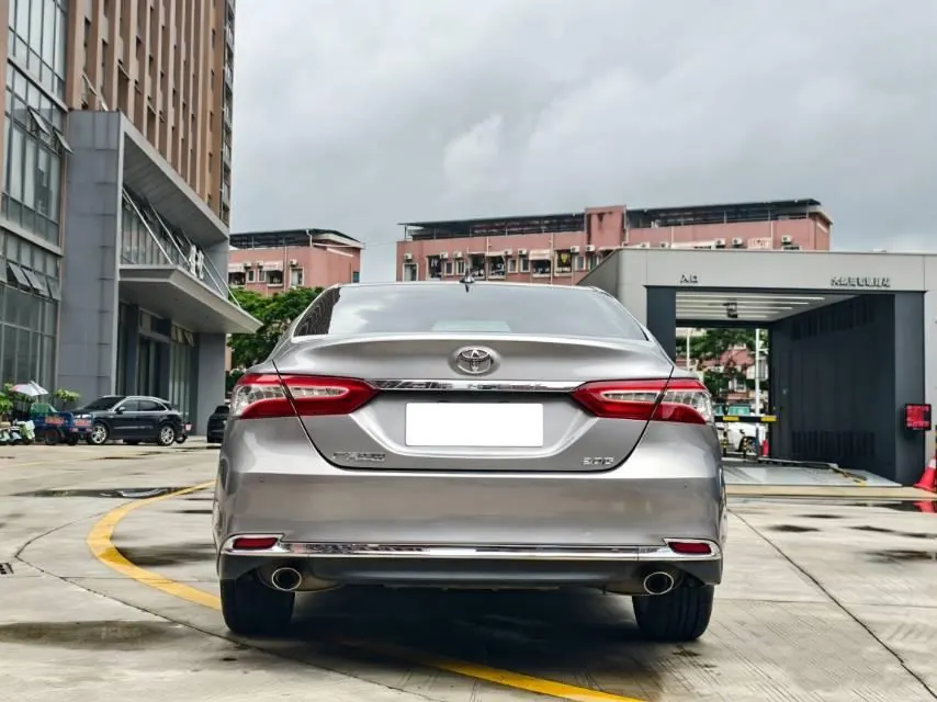 Toyota 2023 Camry 2.0G Stepless Deluxe Edition Automatic Gear 8