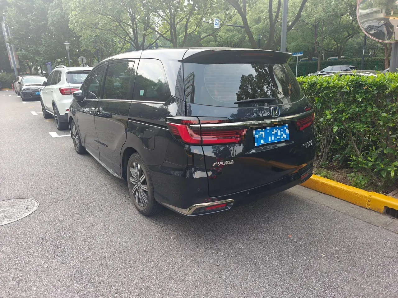 Honda 2022 Odyssey Hybrid 2.0 Stepless Sharp and Leading Edition Automatic Gear 6