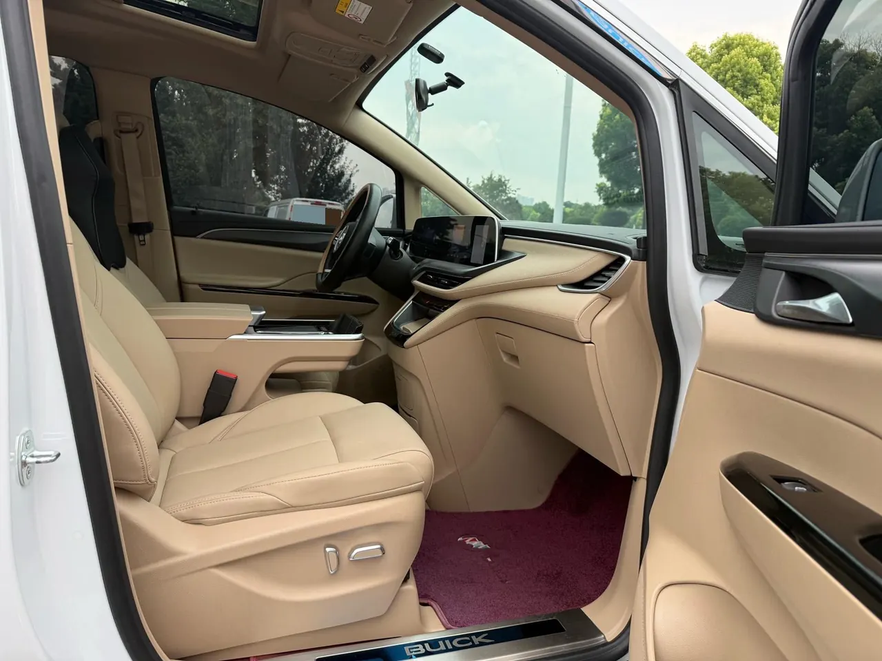 Buick 2025 GL8 Lu Shang 1.5T First Edition 7-seat Automatic Gear 7