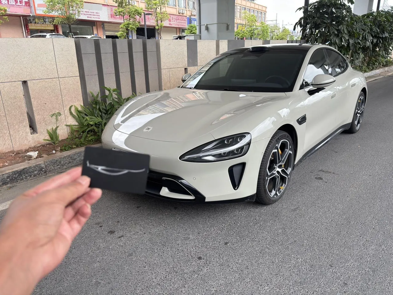 MI 2024 SU 7 830km Rear Drive Ultra Long Endurance High-end Smart Drive Pro Edition Automatic Gear - View 1