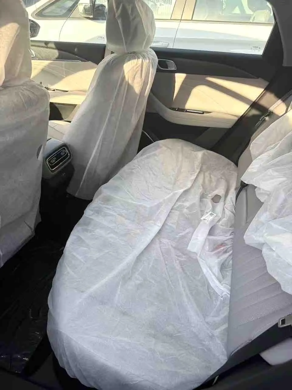 Geely Galaxy 2025 xingyao 6 EM-i 1.5 125km exploration version automatic gear 3