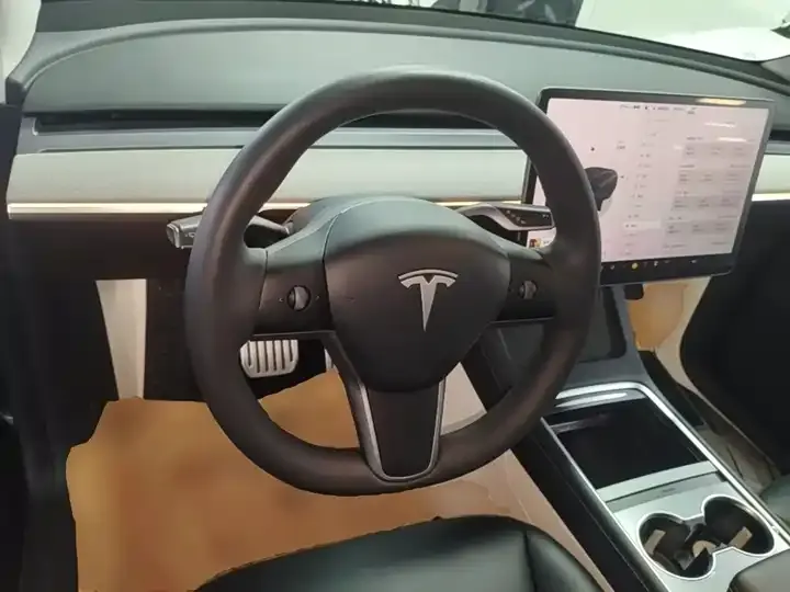 Model Y 2024 long-range all-wheel drive 11