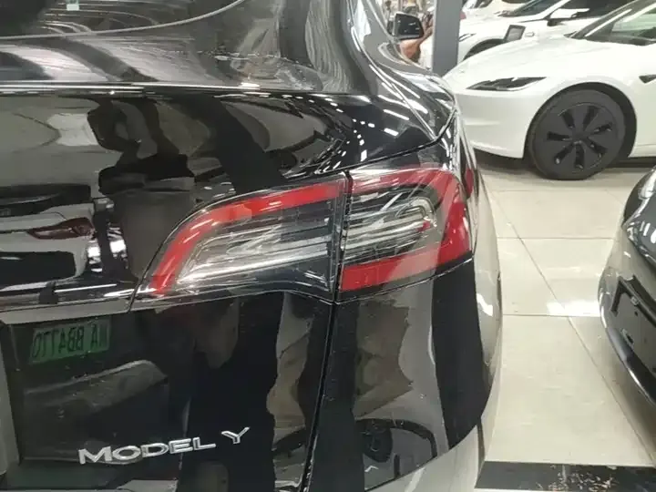 Model Y 2024 long-range all-wheel drive 8