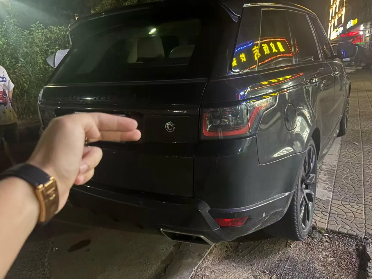 Land Rover Range Rover Sport Edition (Imported) 2022 Range Rover Sport Edition 48V 3.0T L6 Yao Black Edition Automatic Gear 10