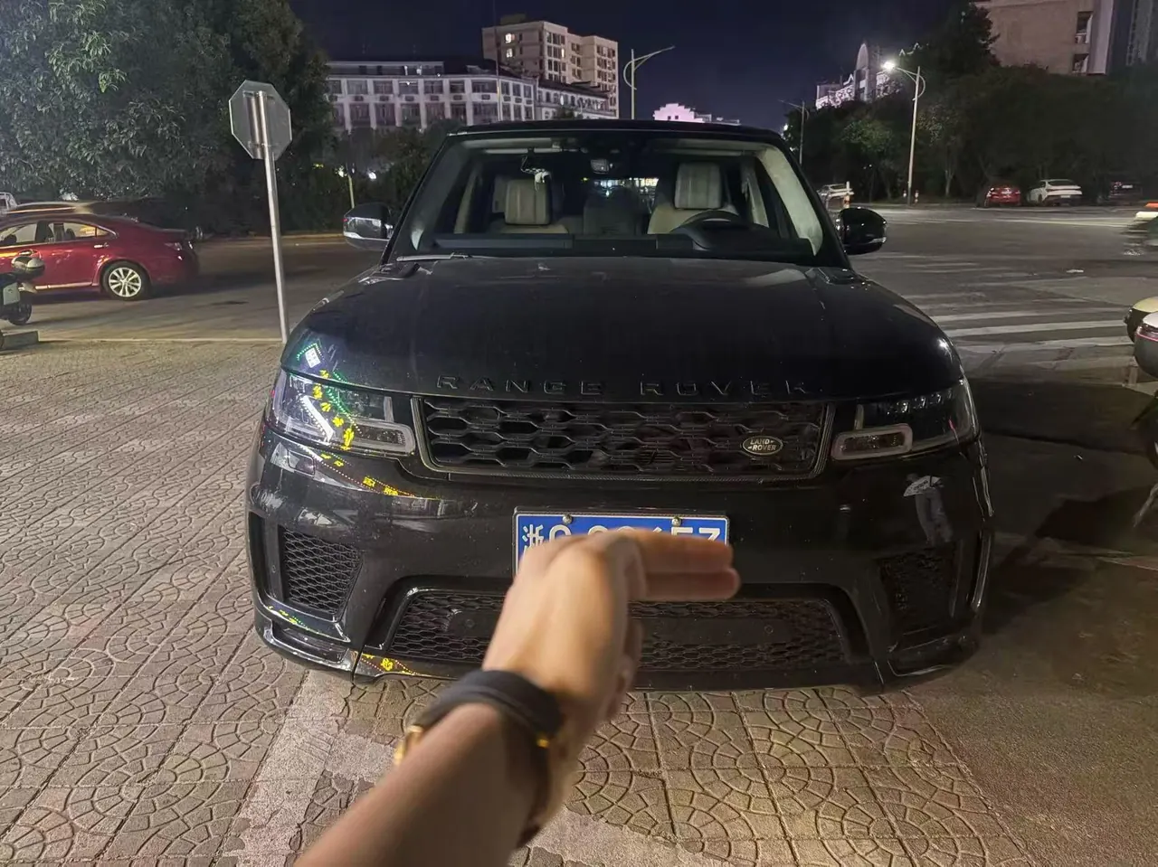 Land Rover Range Rover Sport Edition (Imported) 2022 Range Rover Sport Edition 48V 3.0T L6 Yao Black Edition Automatic Gear 2