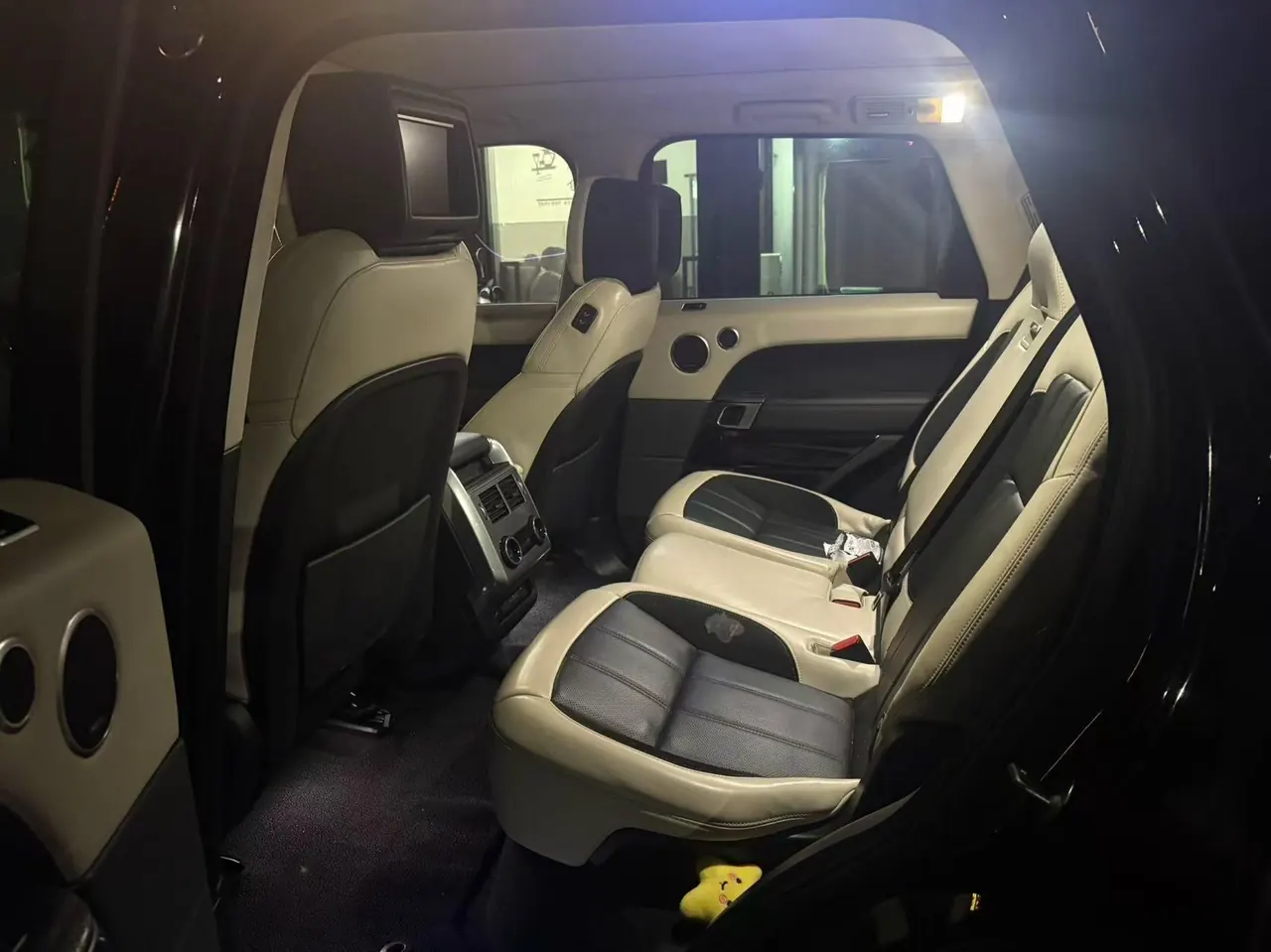 Land Rover Range Rover Sport Edition (Imported) 2022 Range Rover Sport Edition 48V 3.0T L6 Yao Black Edition Automatic Gear 6