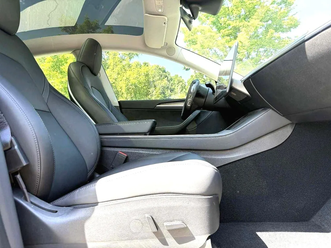 Tesla 2022 Model Y rear-wheel drive version (facelift) automatic gear 10