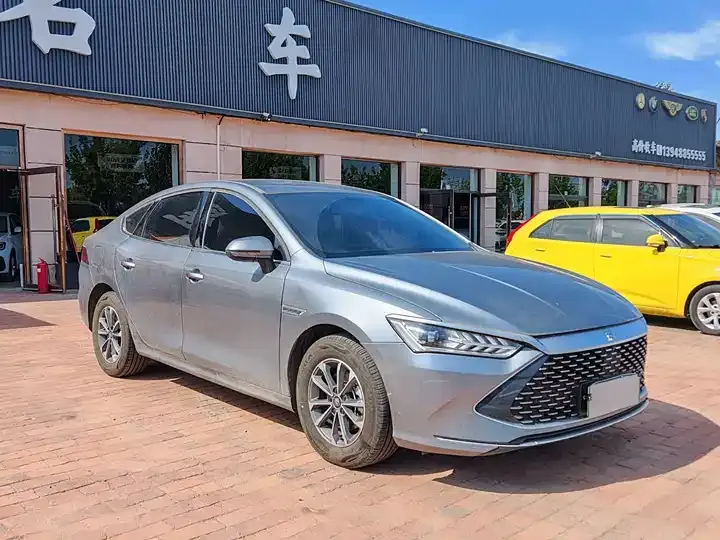 2024 Qin PLUS Glory Edition DM-i 55km Leading Model 3