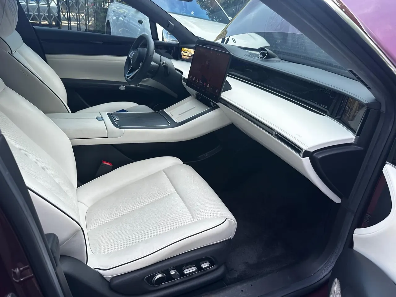 Luxeed 2024 S9 Ultra 4-wheel drive flagship automatic gear 3