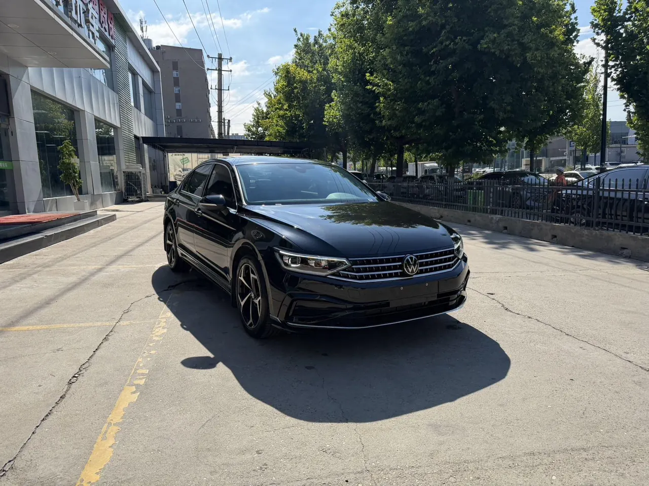 Volkswagen 2025 Magotan 2.0TSI 330TSI 2 million luxury automatic gear 3