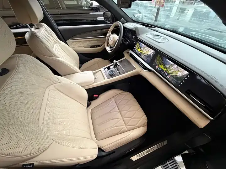 XingyueL (Monjaro) 2025 model, Eastern Radiance, 2.0TD automatic all-wheel-drive Moon-Gazing Edition 7