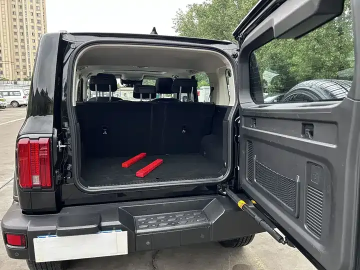 Tank 300 2023 Off-road Edition 2.0T Conqueror 10
