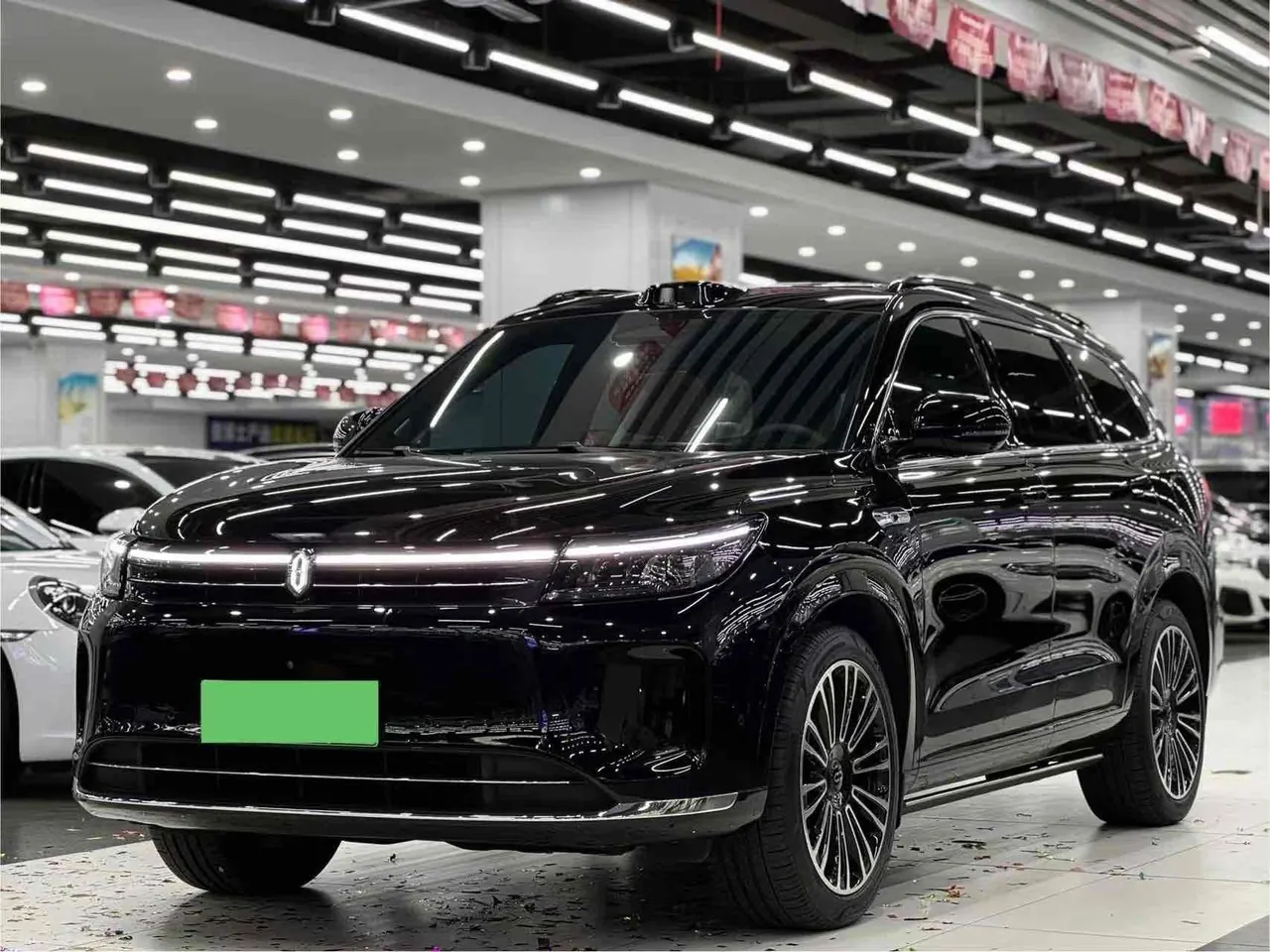 Open image lightbox: AITO 2024 AITO M7 Smart Drive Four-wheel Drive Ultra Edition 5-seat Automatic Gear