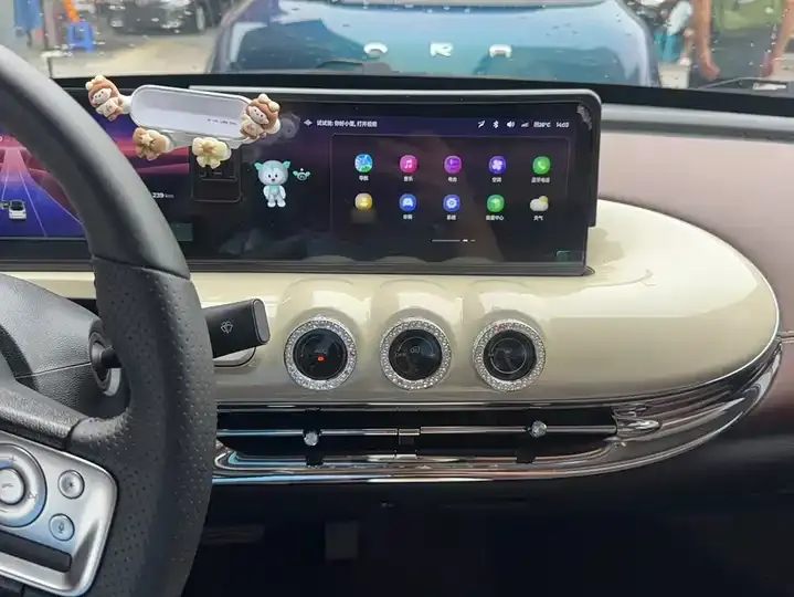 WuLing Plantronics 2024 410km LingBox Premium 6