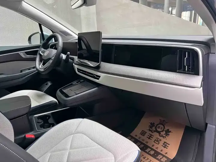 The 2026 450TSI four-wheel drive flagship 6 seats 10