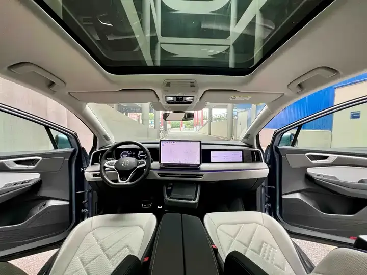 The 2026 450TSI four-wheel drive flagship 6 seats 11