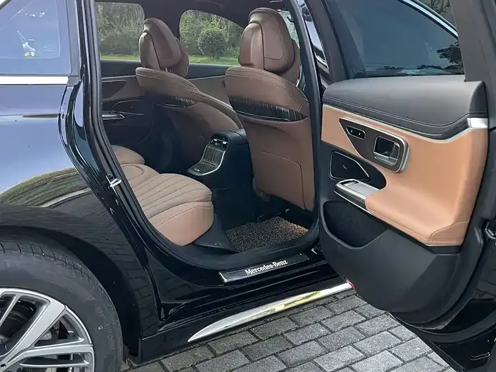 Mercedes Benz E-Class 2025 E 300 L Fashion 6