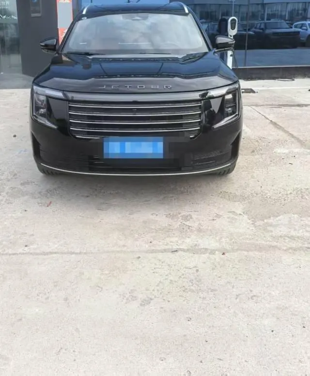 Jetour 2025 X70L 2.0TD flagship 7-seat automatic gear 3