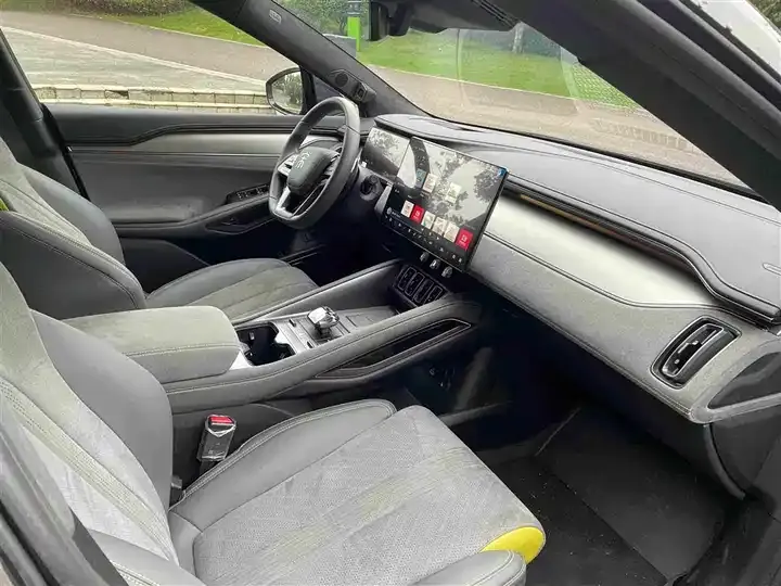 Song L EV 2025 intelligent driving version 602km laser Radar four-wheel drive 9