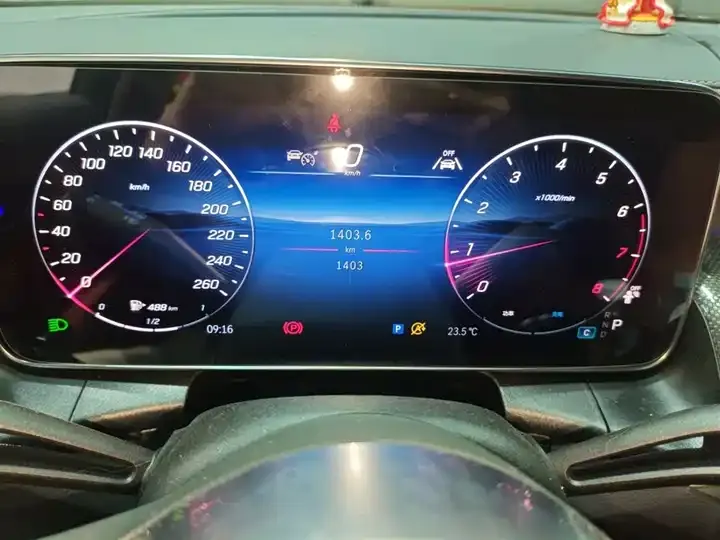 Mercedes Benz GLC 2026 GLC 260 L 4MATIC Luxury 7