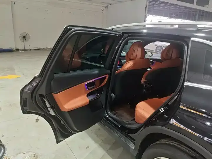 Mercedes Benz GLC 2026 GLC 260 L 4MATIC Luxury 9