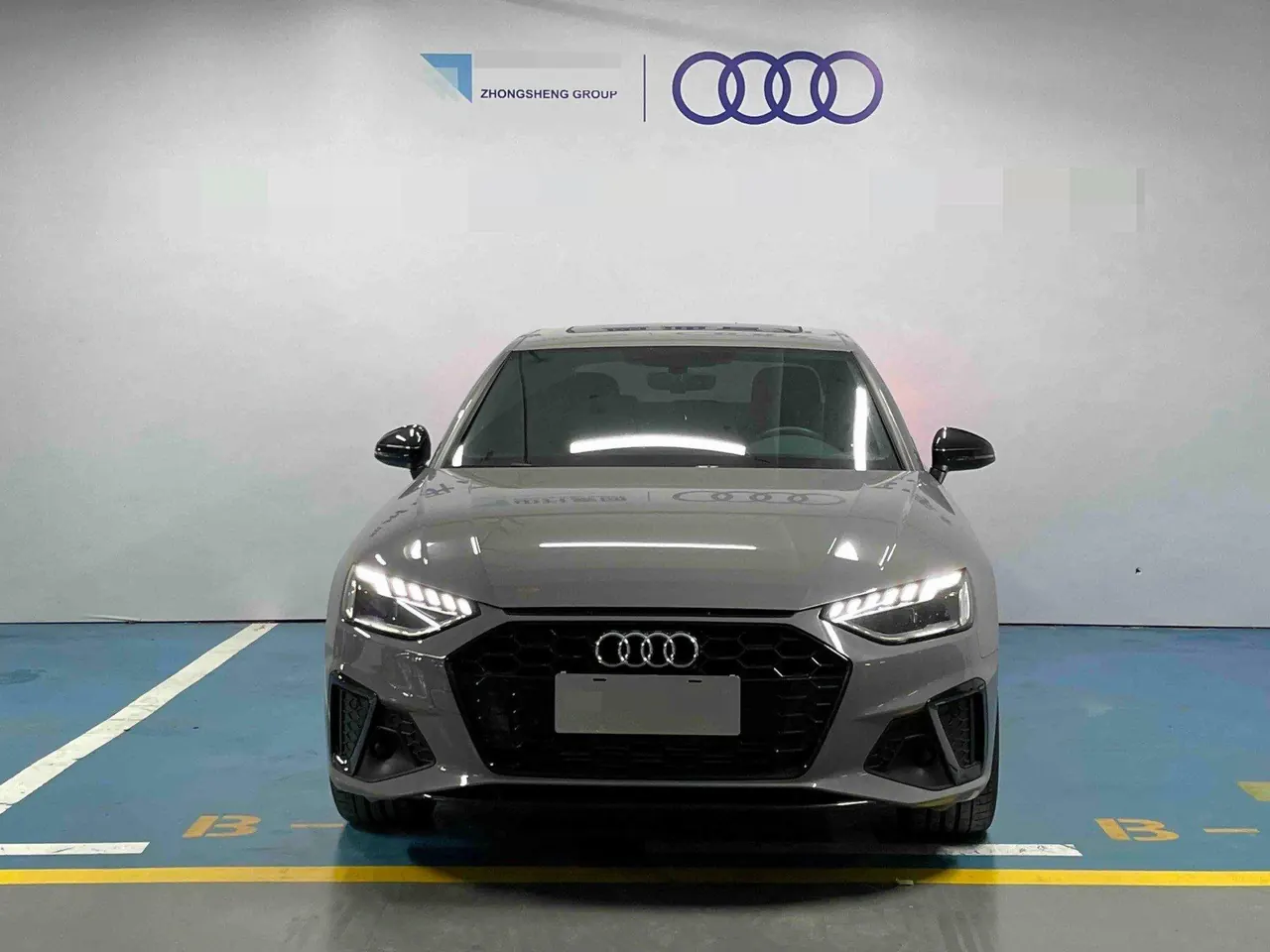 Audi 2025 A4L 2.0TFSI 40TFSI 2 million‑vehicle celebration edition, luxury sporty model, automatic transmission 2