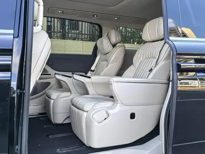 Voyah Dreamer 2025 PHEV Four-wheel Drive Flagship Kunpeng Edition 12