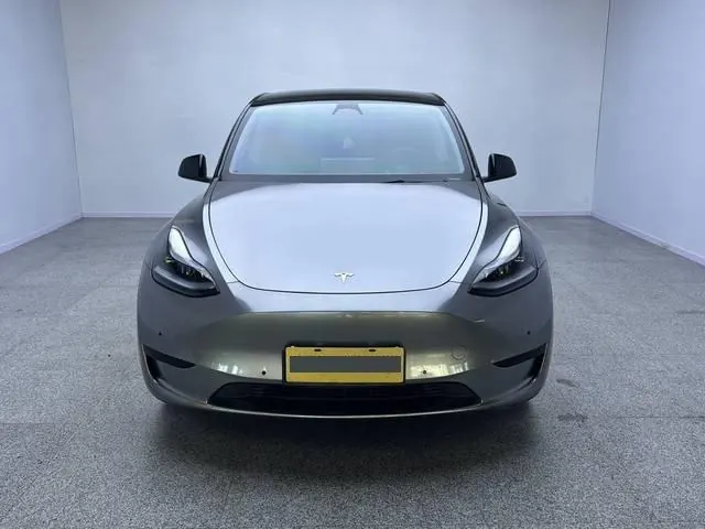 Tesla 2022 Model Y rear-wheel drive version (facelift) automatic gear 2