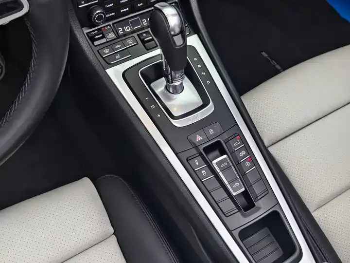 Porsche 718 2022 Boxster 2.0T 10