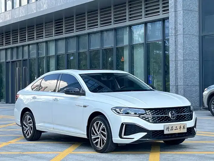 Lavida 2023 280TSI DSG Star Full Edition 3