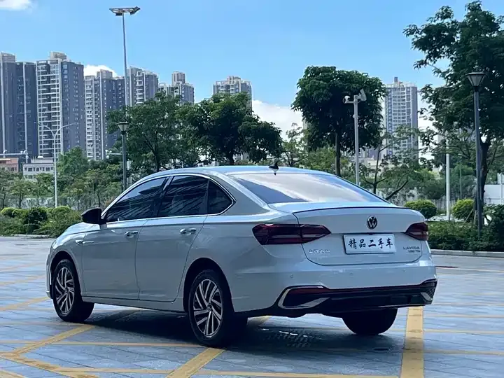 Lavida 2023 280TSI DSG Star Full Edition 4