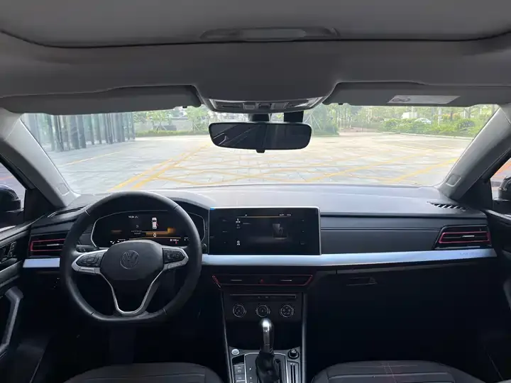 Lavida 2023 280TSI DSG Star Full Edition 8