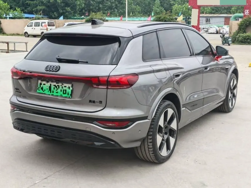 Audi 2025 Q6L e-tron Long Endurance Edition Automatic Gear 2