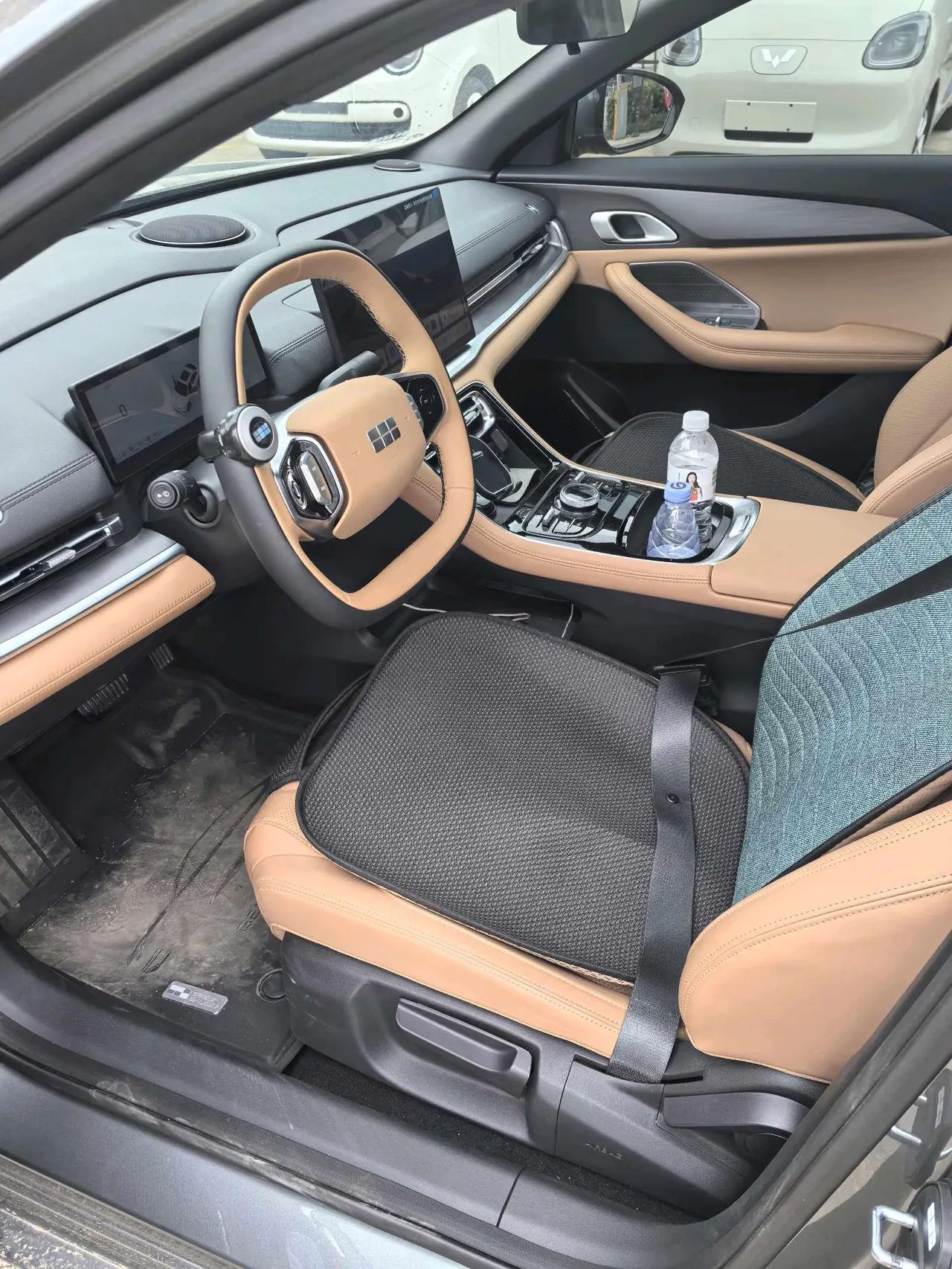 Geely Galaxy 2025 A7 EM-i 1.5 150km Premium Edition Automatic Gear 4