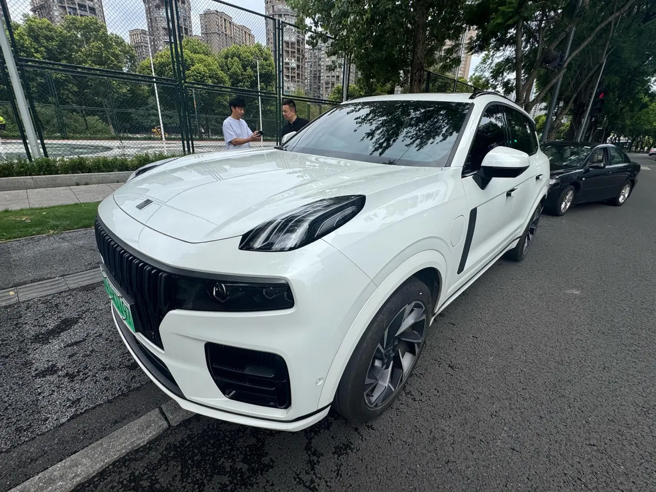 Open image lightbox: LYNK&CO 09 New Energy 2021 LYNK&CO 09 PHEV 2.0T Halo 7-seat Automatic Gear