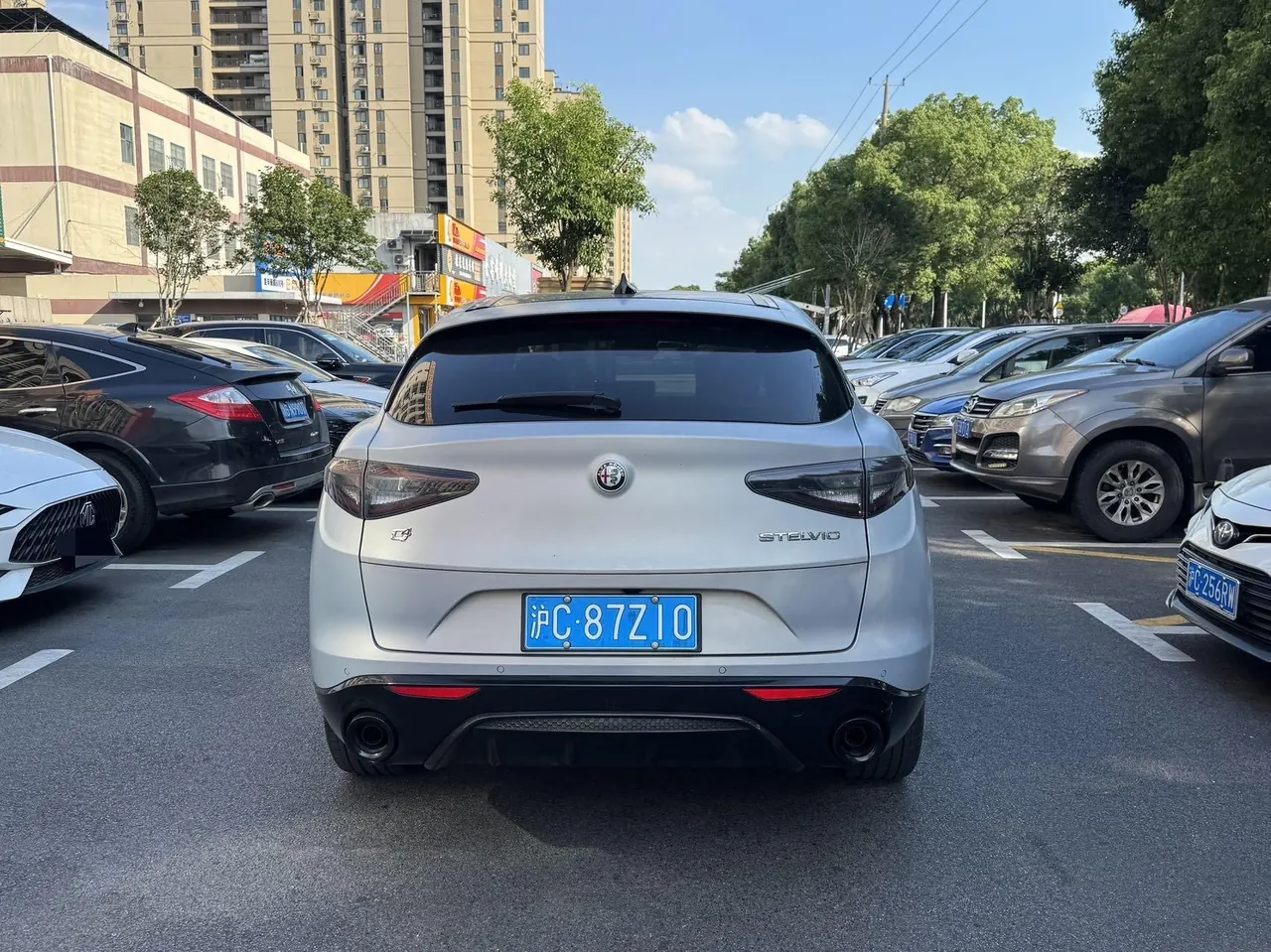 Alfa-Romeo Stelvio (Imported) 2023 Stelvio 2.0T 280HP Estrema Automatic 4