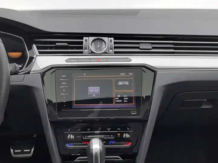 Magotan 2023, 2 Millionth‑Unit Commemorative Edition, 330TSI DSG Leading Model 12