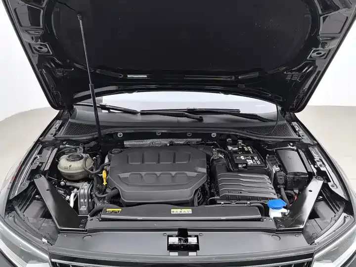 Magotan 2023, 2 Millionth‑Unit Commemorative Edition, 330TSI DSG Leading Model 6