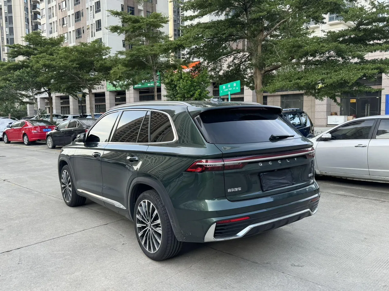 Geely 2026 XingyueL (Monjaro) 2.0TD Oriental Obsidian Star Edition Automatic Gear 4