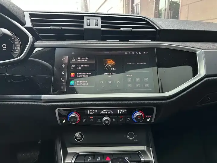 Audi Q3 2022 35 TFSI Fashion Dynamic 10