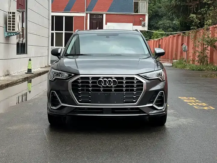Audi Q3 2022 35 TFSI Fashion Dynamic 2