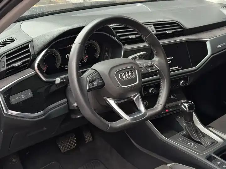 Audi Q3 2022 35 TFSI Fashion Dynamic 7