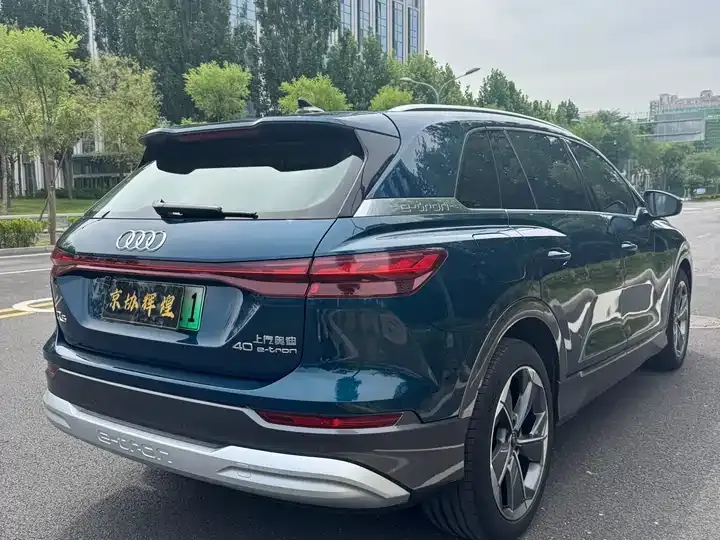 Audi Q5 e-tron 2022 40 e-tron star shining royal suit 5