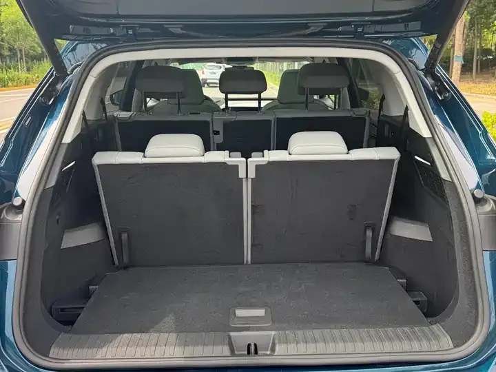 Audi Q5 e-tron 2022 40 e-tron star shining royal suit 7