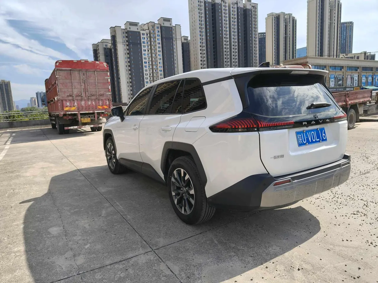 Toyota 2026 RAV4 Rongbo 2.0 Stepless Two-Drive Deluxe Automatic Gear 7