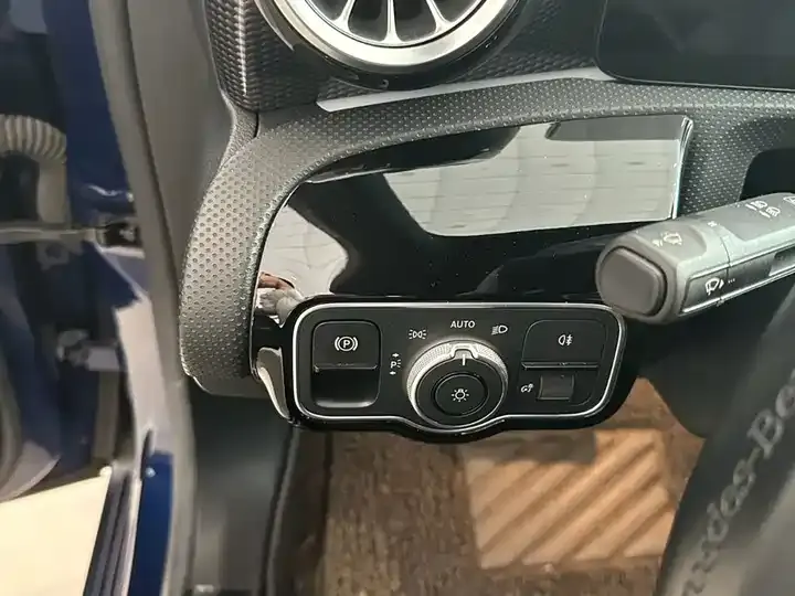 Mercedes Benz Class A 2021 A 200 L Sports Car Fashion Model 9