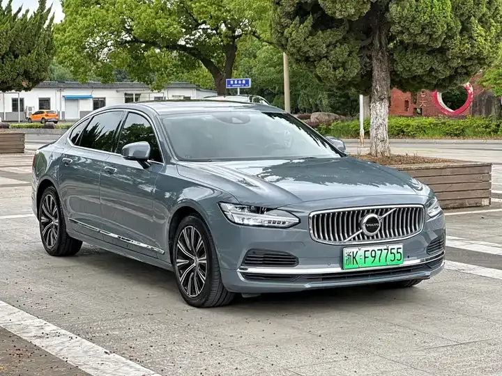 Volvo S90 Plug-in Hybrid 2021 T8 E Drive Hybrid Zhiyi Deluxe Edition 3