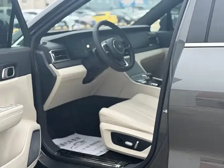 Li ONE 2020 extended 6-seat version 4
