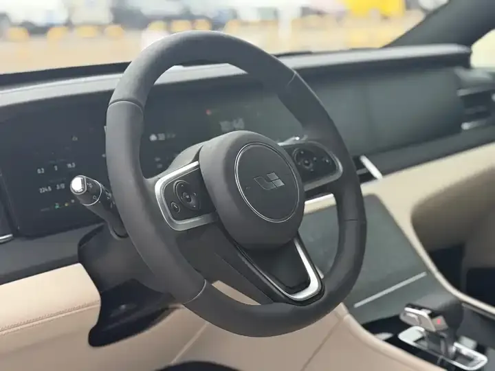 Li ONE 2020 extended 6-seat version 5