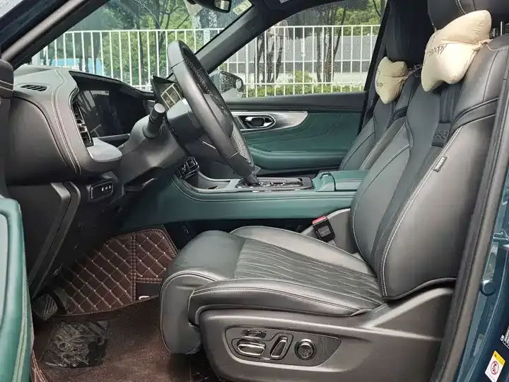 Chuanqi GS8 2022 Dual Engine Series 2.0TM 4-wheel Drive Premium Edition (7 seats) 5
